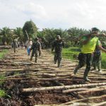 Warga dan Satgas TMMD 110 Kodim 0415/BTH Gotong-royong Buat Galaran
