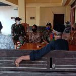 Jalin Komsos, Satuan Tugas TMMD Bojonegoro Membaur Dengan Masyarakat