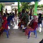 Satgas TMMD Bojonegoro Bantu Warga Susun Persyaratan Pengajuan Bansos