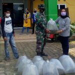 Satgas TMMD Kodim 0415/ BTH Salurkan Bantuan Bibit Ikan dari Dinas Kelautan Provinsi Jambi