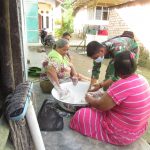 Bikin Kerupuk Ikan Dibantu Satgas TMMD Kodim 0415/BTH, Emak-emak Tambah Semangat