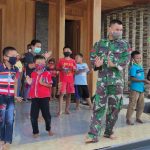 Satgas TMMD Kodim Bojonegoro Latih Anak-Anak Jatimulyo Senam Poco Poco