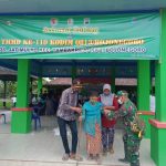 Buat e-KTP, Mbah Darmi Dibantu Satgas TMMD Kodim Bojonegoro