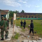 Perindah Balai Desa, Satgas TMMD Bojonegoro Dan Masyarakat Buat Taman Toga