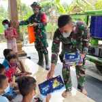 Satgas TMMD Bojonegoro Berikan Ilmu Pengetahuan Tambahan Anak-Anak Jatimulyo