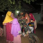 Babinsa Serda Sondriadi Jadi Rebutan Emak-emak, Ada Apa?