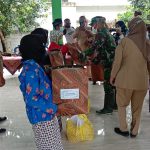 Satgas TMMD 110 Bantu Dinsos Bojonegoro Distribusikan Bantuan Sosial