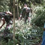 Perlancar Ekskavator Beroperasi, Satgas TMMD Bojonegoro Bersama Warga Bersihkan Bantaran Sungai