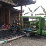 Satgas Ajak Anak-Anak Belajar Bersama Di Pos Kotis TMMD Bojonegoro