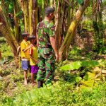 Tangkal Game Online, Satgas TMMD Bojonegoro Ajari Anak Ngrancang Dengan Permainan Tradisional