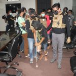 Penjahat Jalanan di Jakarta Barat Meringis Setelah Dilumpuhkan Timah Panas Polisi