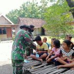 Aksi Satgas TMMD Bojonegoro, Dampingi Generasi Muda Belajar Di Tengah Pandemi