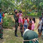 SI MOKOS Satgas TMMD Bojonegoro Ajak Bermain Anak Dusun Ngrambah