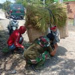 Putus Rantai, Satgas TMMD Bojonegoro Bantu Perbaiki Motor Warga