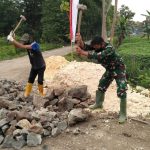 Dasar Jalan TMMD Kodim Bojonegoro Gunakan Batu Kali