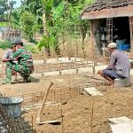 Satgas TMMD Bojonegoro Renovasi Rumah Turminalingsih Bersama Warga