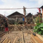 Siapkan Makan Siang, Bentuk Kepedulian Warga Sungai Terap Kepada Satgas TMMD Kodim 0415/BTH