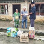 Kepalo Tiyuh Gunung Katun Tanjungan Berikan Bantuan Pada Korban Kebakaran