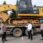 Eskavator Milik PETI Diamankan Polres Bungo, Kapolres : Nama Pemilik Alat Berat Sudah Sudah Dikantongi
