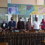 Konferensi Pers Pemdes Plosokandang Atas Kerugian Warganya Yang Aliran Listriknya Diputus Oleh PLN