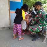 Lestarikan Budaya, Satgas TMMD Bojonegoro Ajari Anak Milineal Dengan Permainan Tradisional