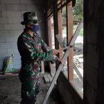 Satgas TMMD Kodim Bojonegoro Stel Kusen Jendela Rumah Program Aladin