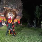 Koptu Samsul, Anggota Satgas TMMD Bojonegoro Mahir Memainkan Topeng Merak