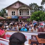 Warga Rantau Pandan Blokir Jalan Angkutan Batu Bara PT. KBPC Bungo