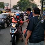 Ikatan Warga Klaten se-Tangerang Raya Bagikan Takjil Jelang Buka Puasa