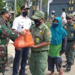 Wujud Kepedulian, Warga Kampung Pancasila Cengkareng Barat Bagikan Bingkisan Lebaran untuk Anggota PPSU dan Linmas