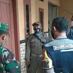 Koramil 06/KD Bersama Tiga Pilar Kelurahan Semanan Monitoring Warga Selepas Mudik