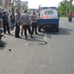 Berbelok Berlawan Arah Depan PLN, Motor Mio Soul dihantam Supra Fit, Satu Pengendara Tewas ditempat