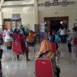 Antusias Warga Desa Jabalsari Ikuti Vaksinasi Gelombang Kedua di Balai Desa