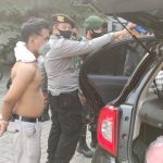 Hendak Kabur Usai Nyopet HP,Pemuda Ini Nyaris Nabrak Petugas di Pos Penyekatan PPKM Darurat Kalideres
