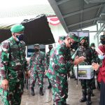 Peduli Warga Terdampak Covid-19, Dankodiklatad Bersama Pangdam XII/Tpr Laksanakan Baksos