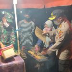 Usai Razia Yustisi, Kapolres Bungo Bersama Dandim 0416/BUTE Borong UMKM Bakso Bakar