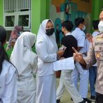 Polres Bungo Datangin Sekolah Tingkat SMA Untuk Suntik Vaksin Ke Pelajar