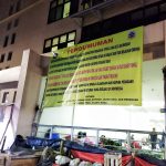 Berantas Pungli dan Premanisme Sudis PPKUKM Pasang Spanduk di Pasar Lokbin Rawa Buaya