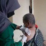 Antusias Ratusan PKL Stadion Maulana Yusuf Jalani Suntik Vaksin