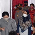 Puan Maharani Tinjau Vaksinasi Massal yang Digelar Pangdam Jaya di Tambora