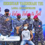 TNI AL Vaksinasi Warga Pesisir Pusong Lhokseumawe