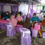 Vaksinasi Massal di Mapolsek Carenang Diserbu Ratusan Warga