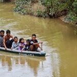 Tak Hanya Bangun Jalan, Satgas TMMD Bikin Perahu Penyebrangan untuk Warga RT 05