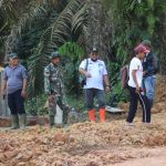 Jalan Desa Selesai Dikerjakan, Camat Terima Kasih TNI dan Pemkab Tebo