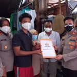 Wujud Kepedulian Kapolsek Kalideres Berikan Bantuan Pada Korban Rumah Rubuh