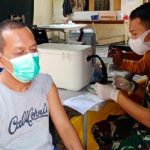 Menuju Zona Hijau, Masyarakat Tamansari Jalani Serbuan Vaksinasi Kodim 0503 Jakbar