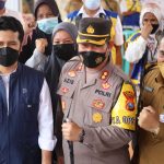 Dampingi Wagub Jatim, Kapolres Gresik Tinjau Tanggul Jebol di Desa Cermen
