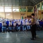 Lawan Hoaks, Kapolsek Bojong Sosialisasi Vaksin di SMK Negeri 4 Pandeglang