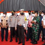 Kakorlantas Polri Pastikan Penerapan Protkes di Bandara International Banyuwangi dan Pelabuhan Ketapang Berjalan Baik