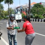 PT Peak Solution International bersama Garuda Satu Peduli Bagikan Bingkisan Natal pada Warga